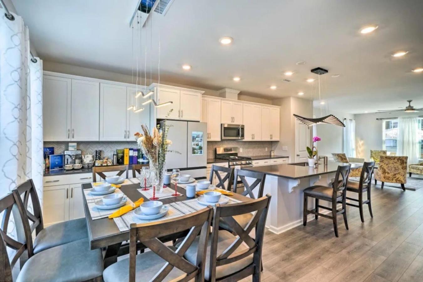 The Villas Buckingham 10 Mins To Rdu Airport Duke Downtown Durham Exterior photo